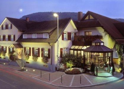 Hotel-Restaurant Adler ラール エクステリア 写真