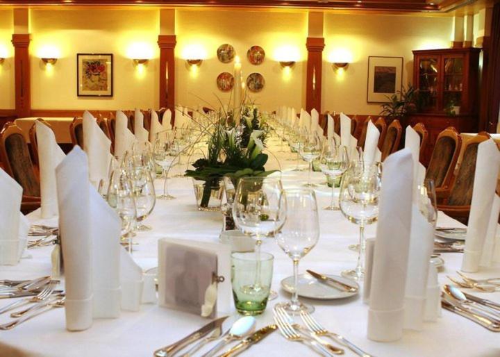 Hotel-Restaurant Adler ラール エクステリア 写真